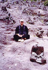 Taigen in Japan with ancient Buddhas